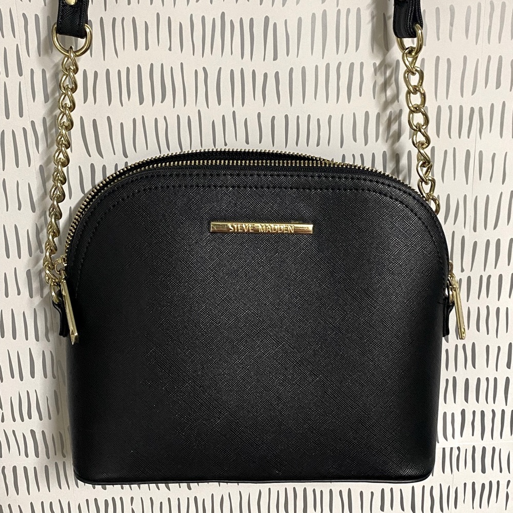 Steve Madden, black purse, gold chain strap